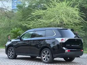 Mitsubishi Outlander 2014 Black