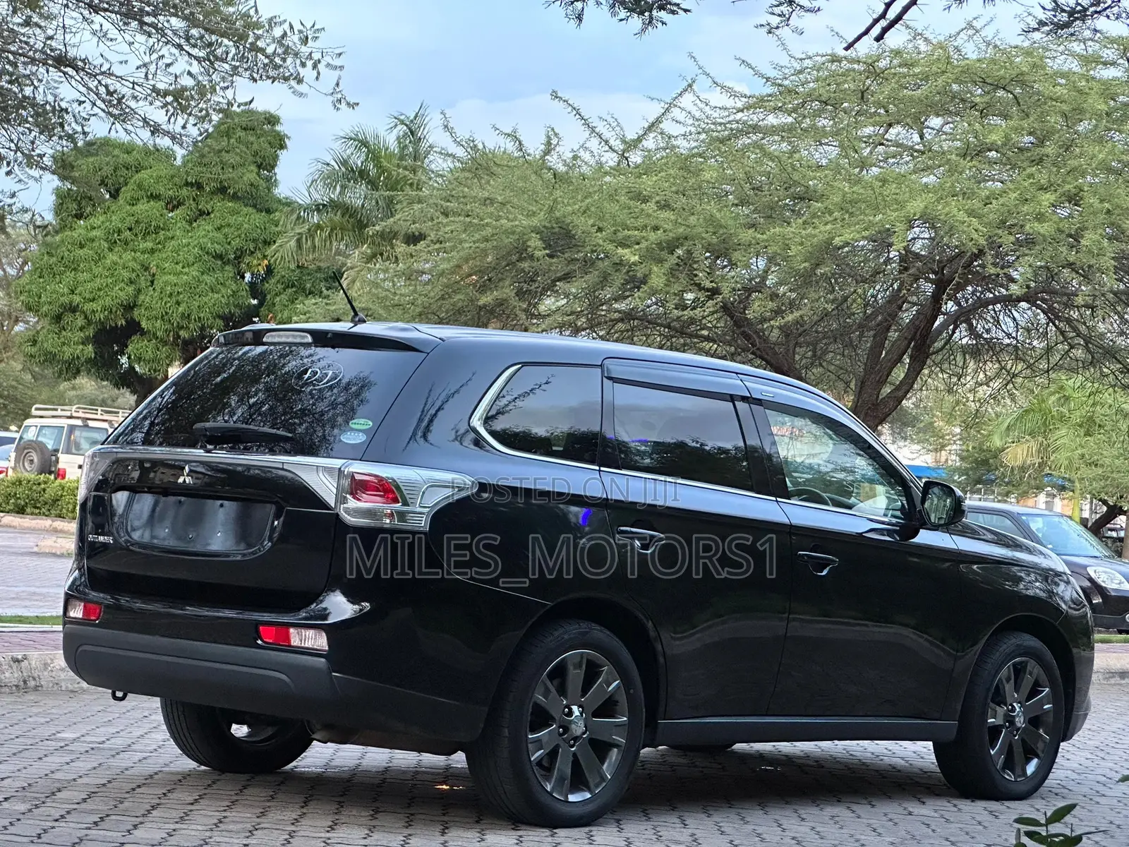 Mitsubishi Outlander 2014 Black
