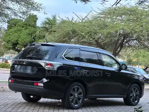 Mitsubishi Outlander 2014 Black