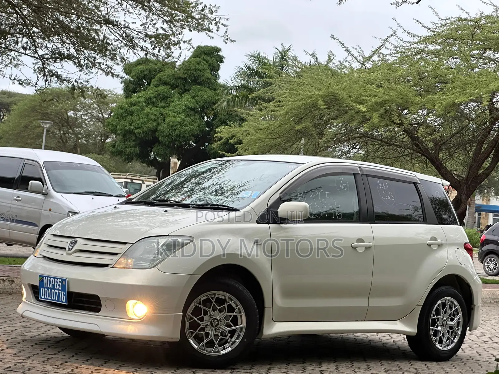 Toyota IST 2004 Pearl