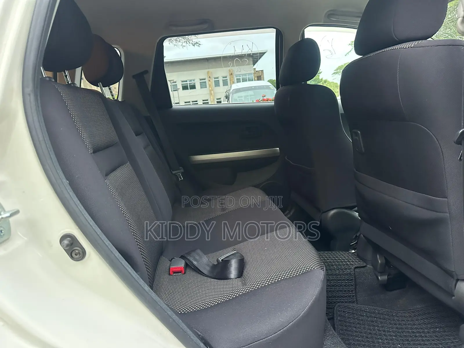 Toyota IST 2004 Pearl