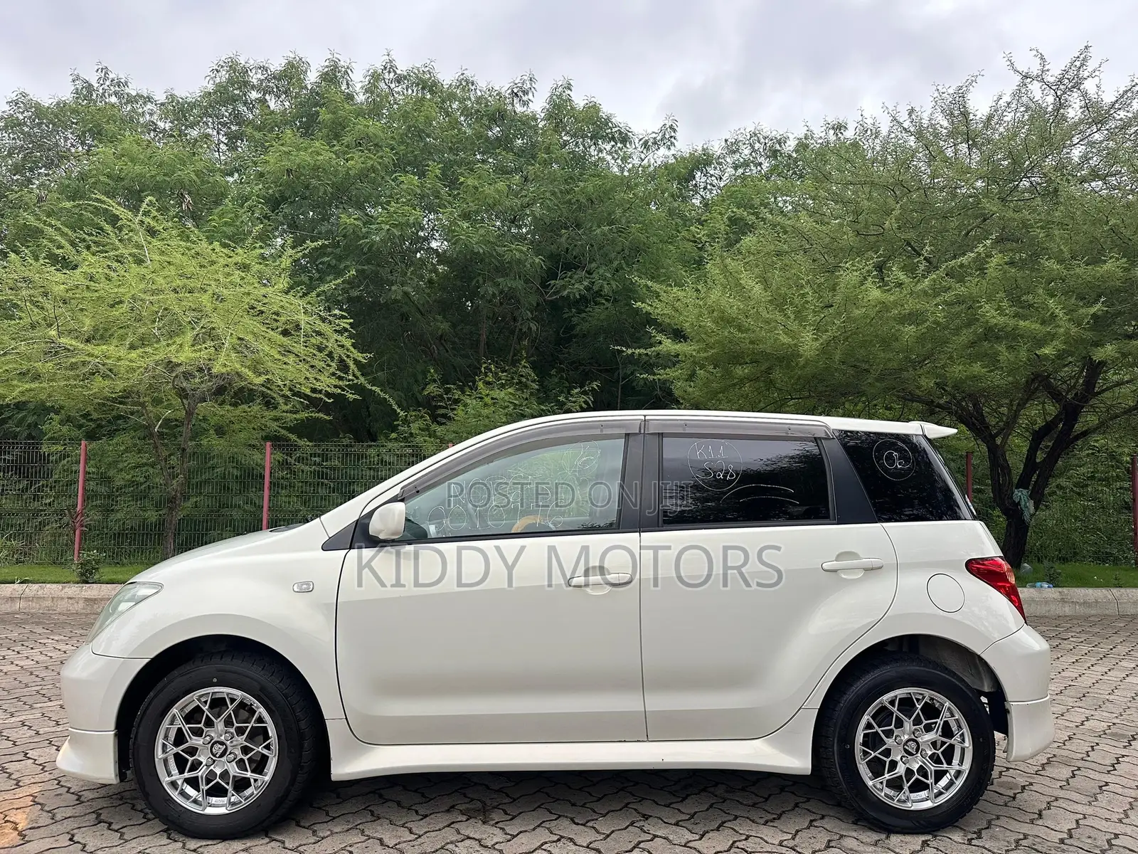 Toyota IST 2004 Pearl