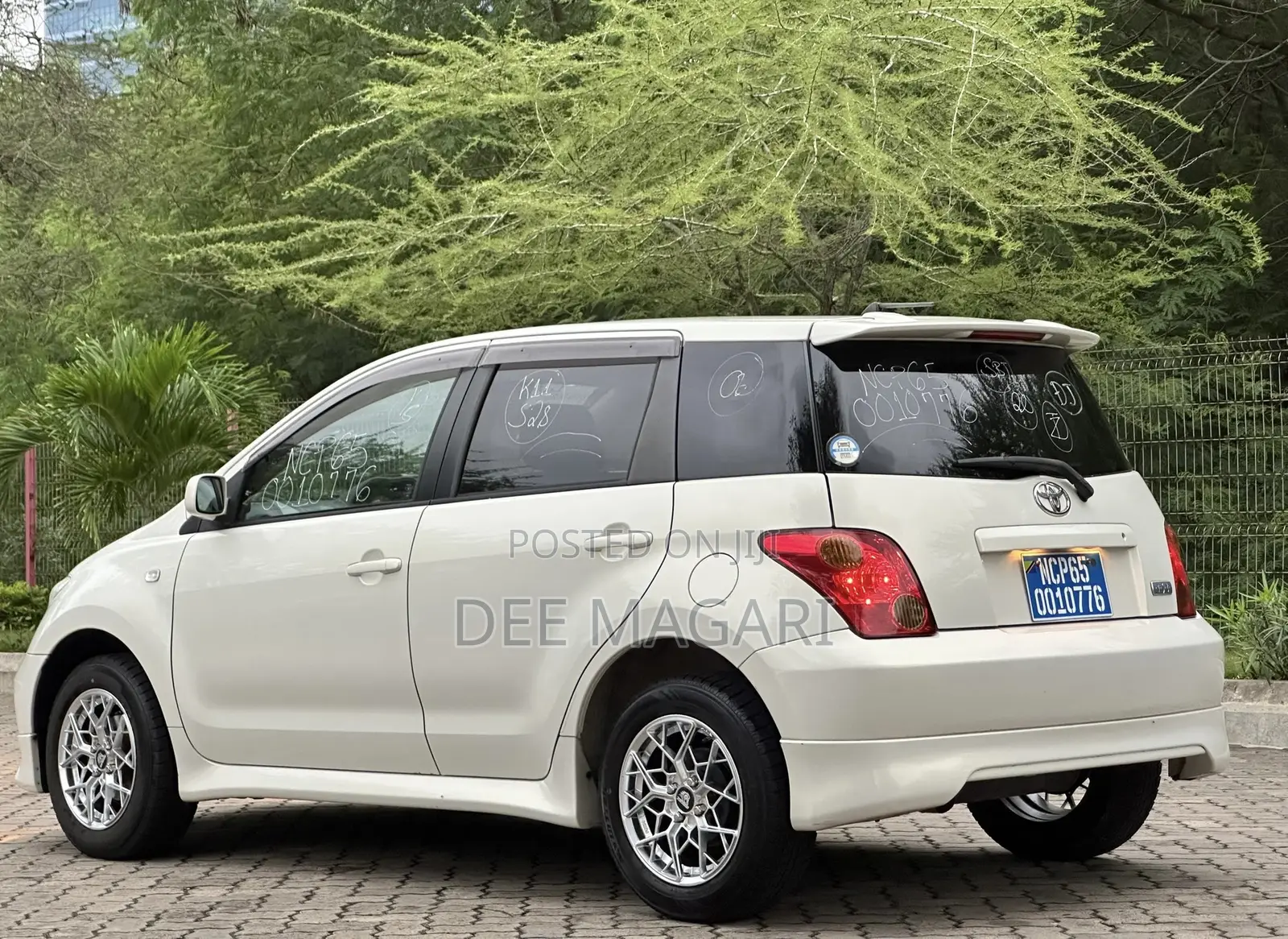 Toyota IST 2003 White