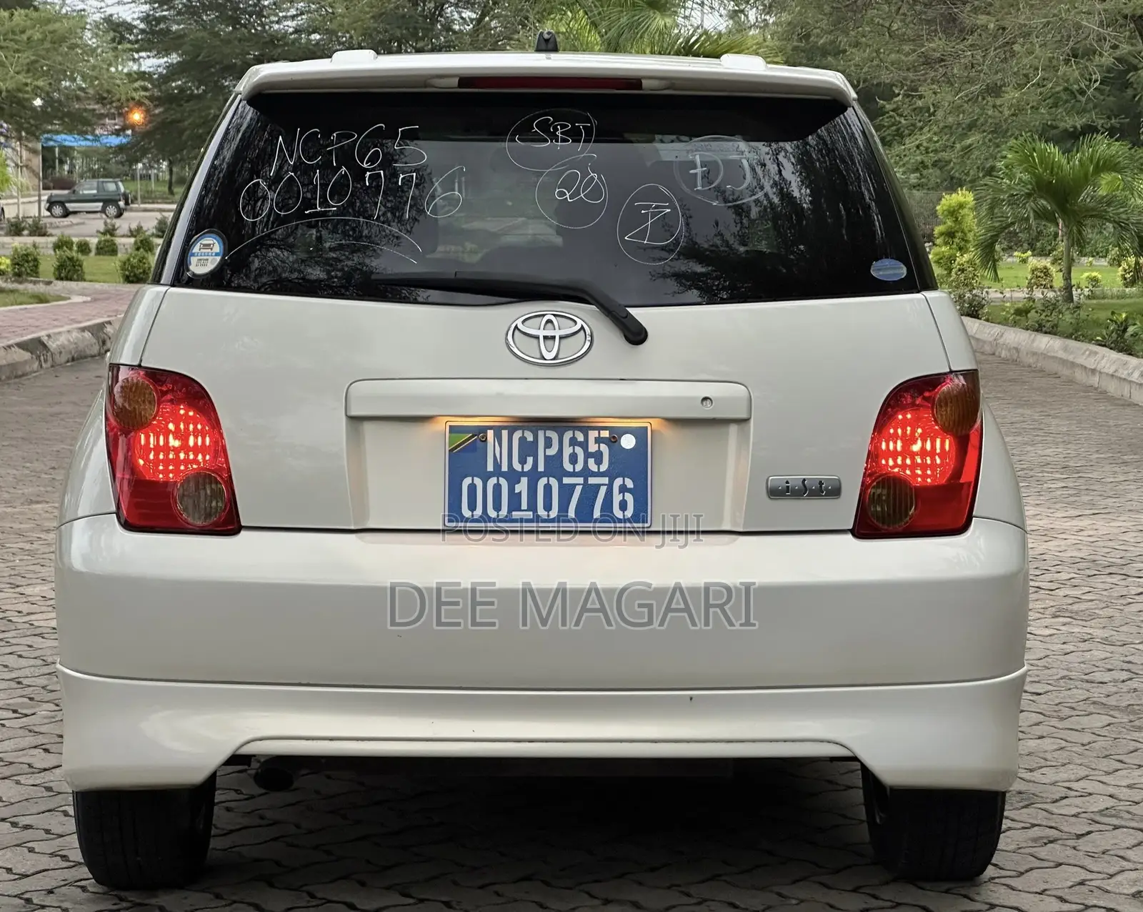 Toyota IST 2003 White