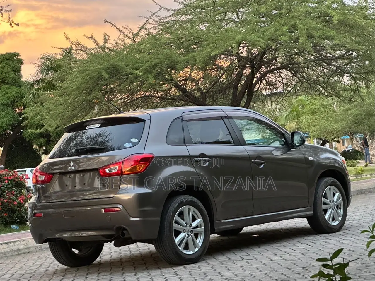 Mitsubishi RVR 2.0 2011 Gray