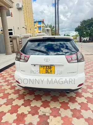 Toyota Harrier 2005 White