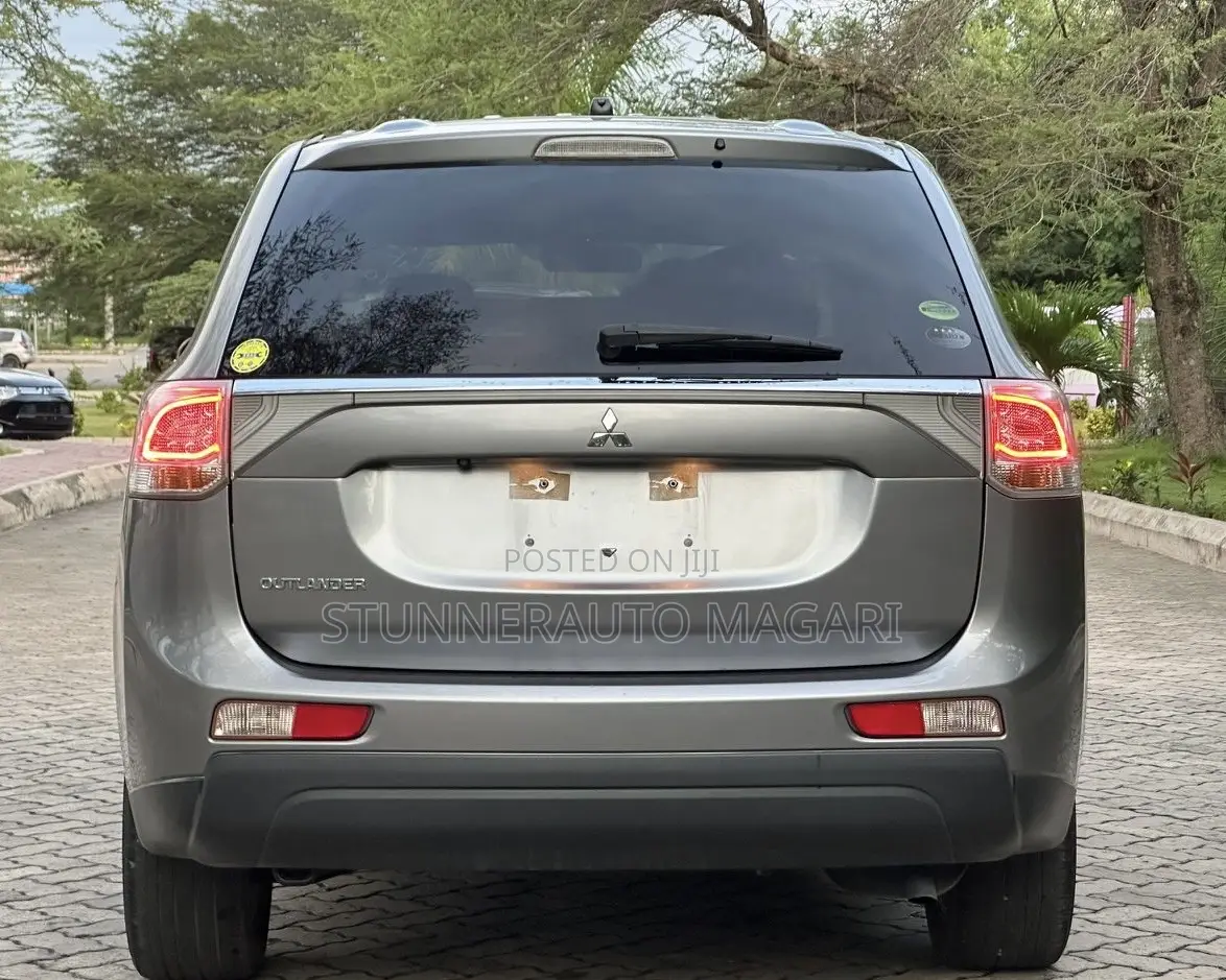 Mitsubishi Outlander 2014 Gray