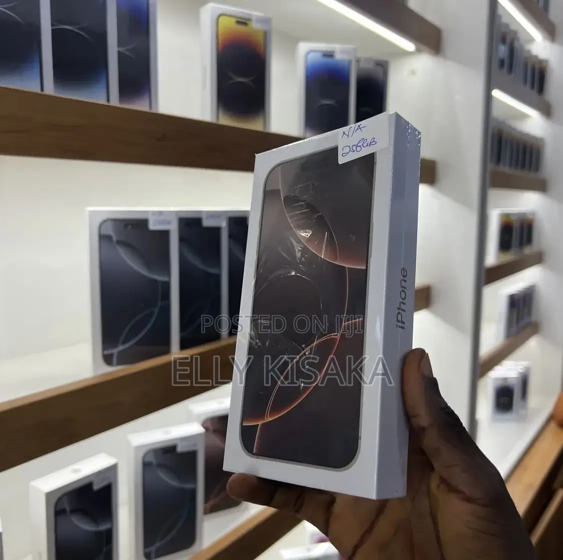 New Apple iPhone 16 Pro 256 GB Gold