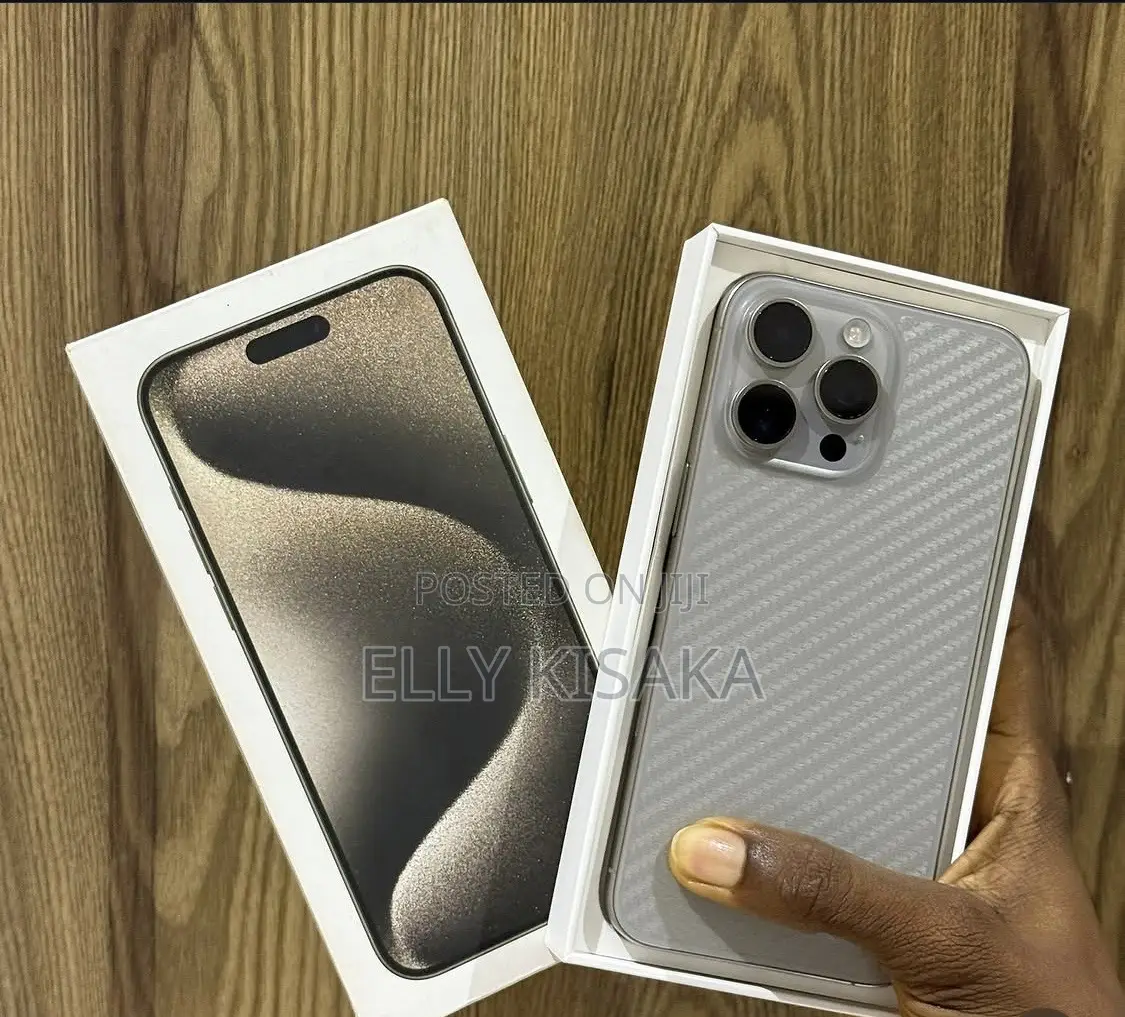 New Apple iPhone 15 Pro Max 256 GB Silver