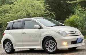 Toyota IST 2003 Pearl