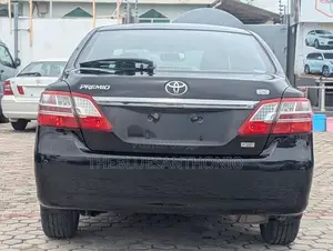 Toyota Premio 2013 Black