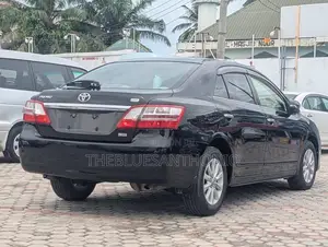 Toyota Premio 2013 Black