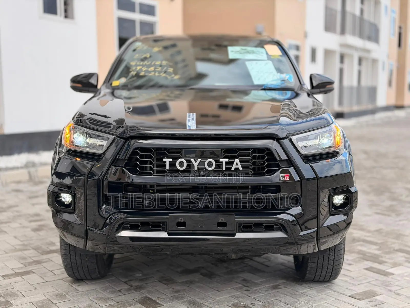 Toyota Hilux 2023 Black
