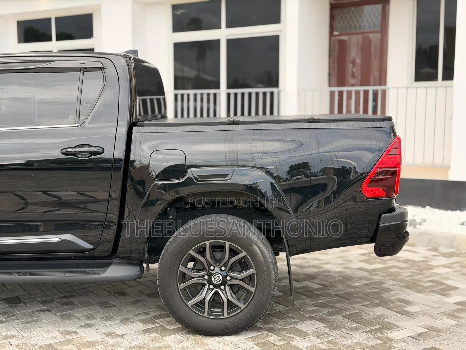 Toyota Hilux 2023 Black
