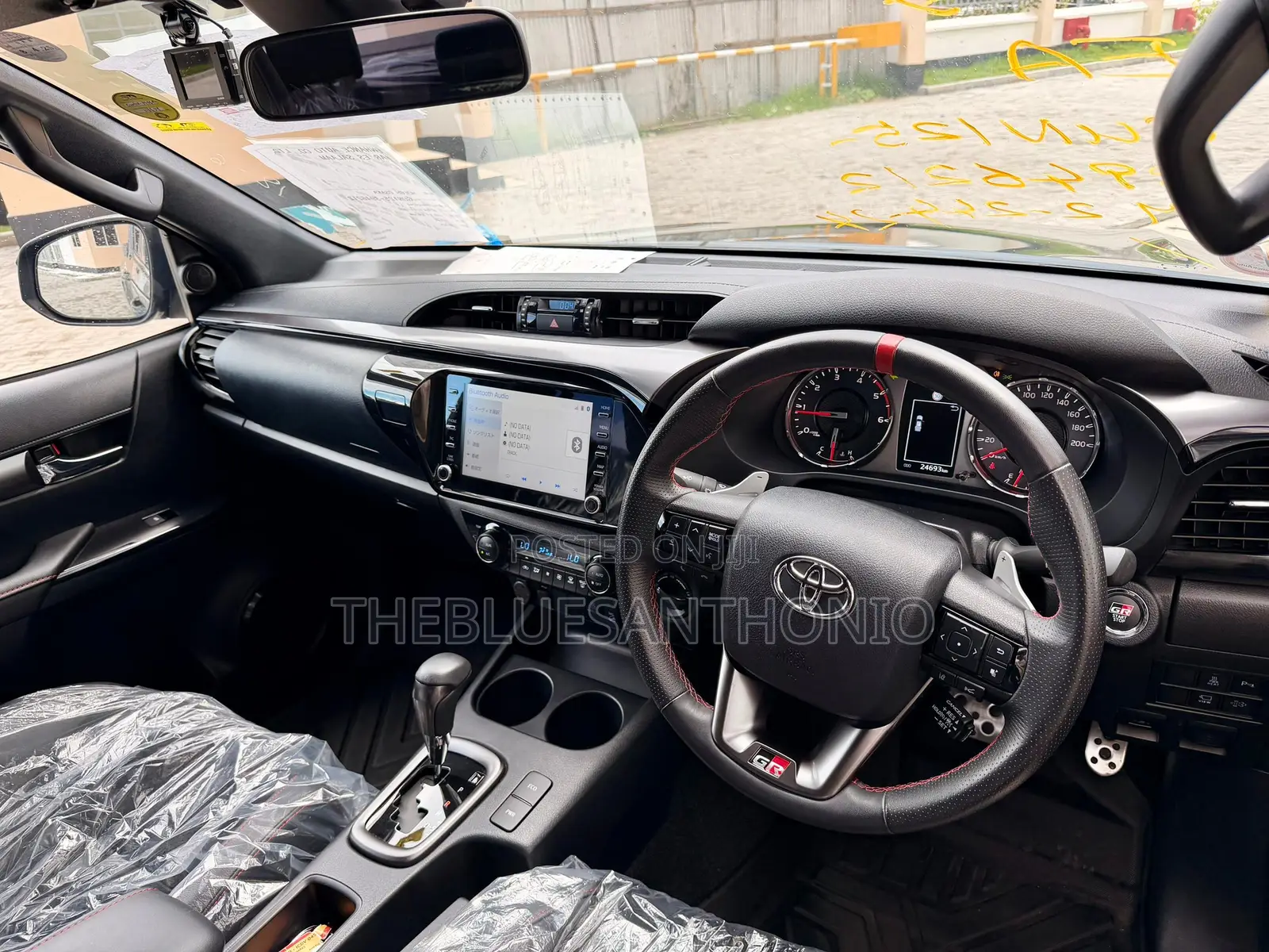 Toyota Hilux 2023 Black