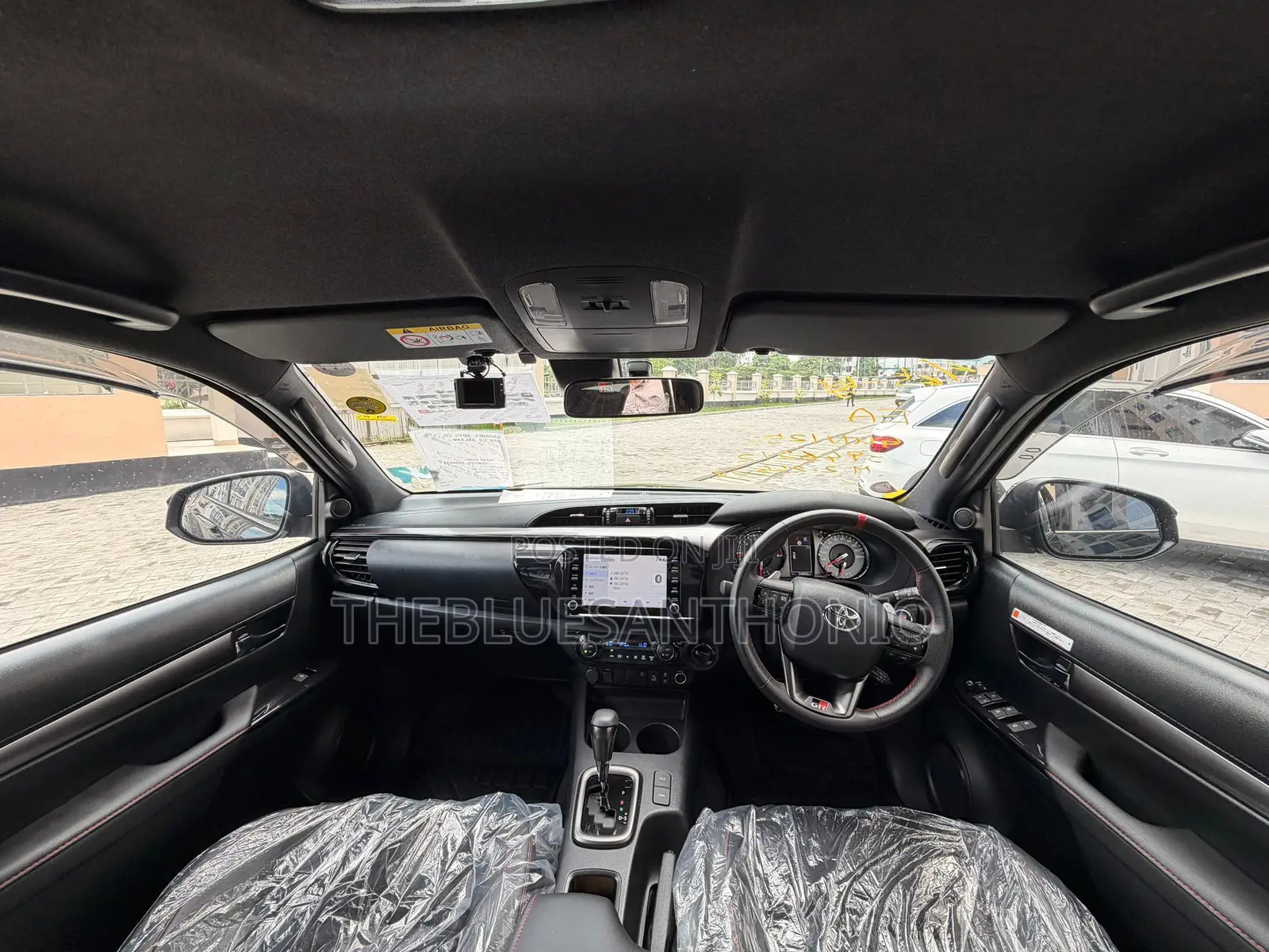 Toyota Hilux 2023 Black