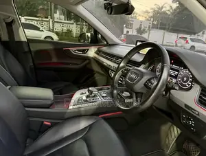 Audi Q7 2018 Black