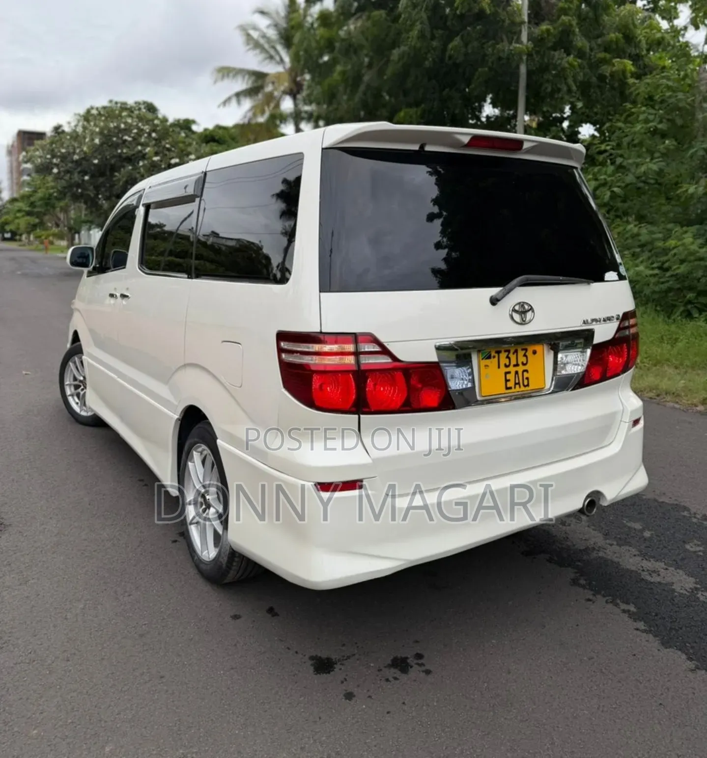 Toyota Alphard 2.4 Petrol AWD 2006 White