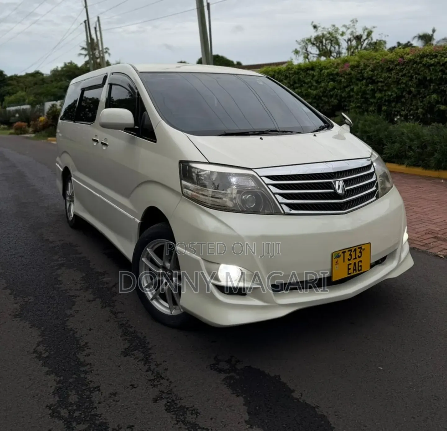 Toyota Alphard 2.4 Petrol AWD 2006 White