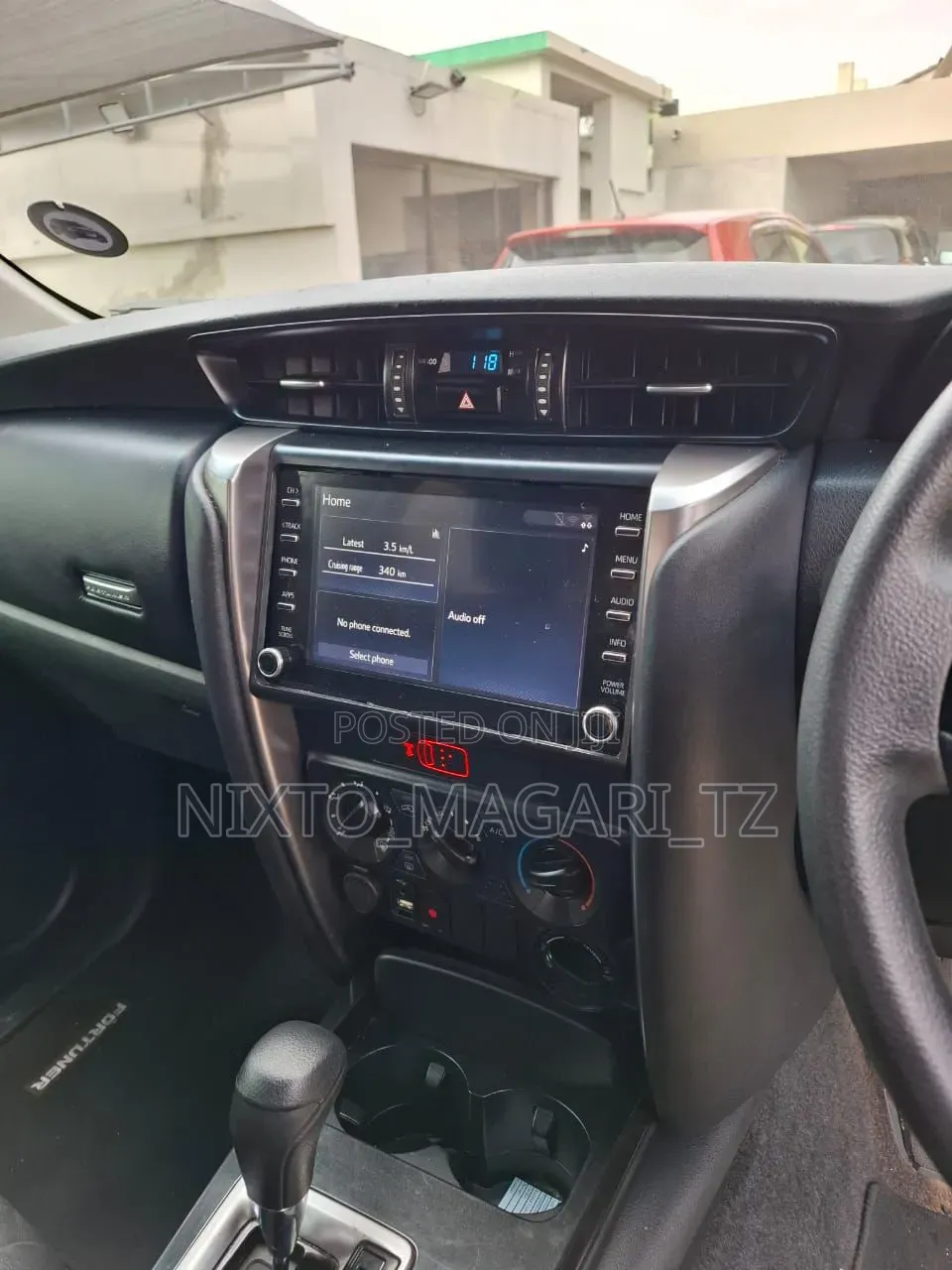 Toyota Fortuner 2025 Green