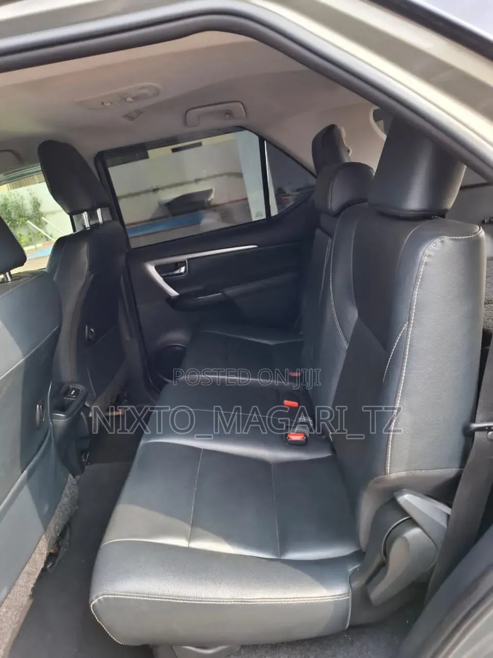 Toyota Fortuner 2025 Green