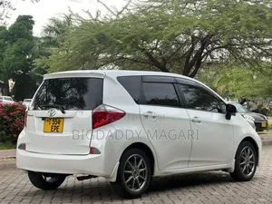 Toyota Ractis 2012 White