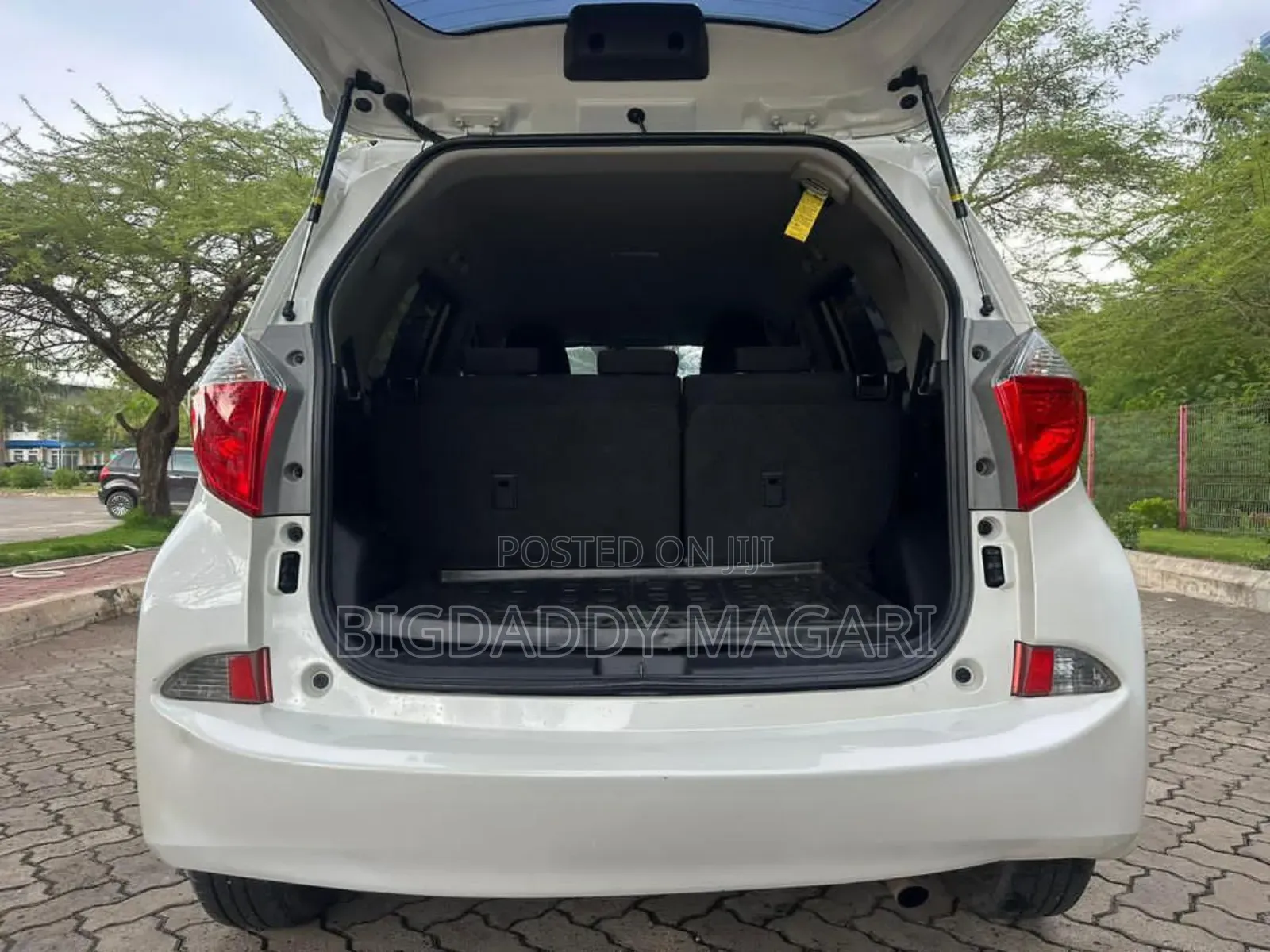 Toyota Ractis 2012 White