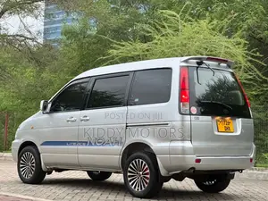 Toyota Noah 2001 Silver
