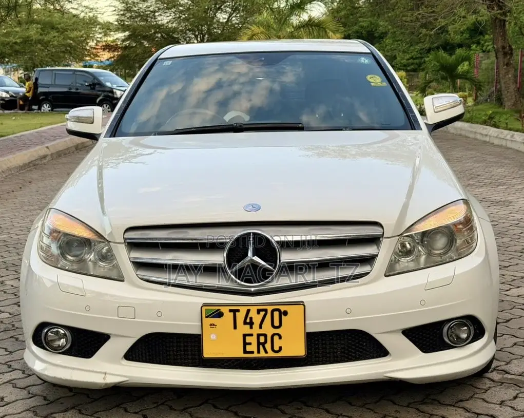 Mercedes-Benz C-Class 2009 White