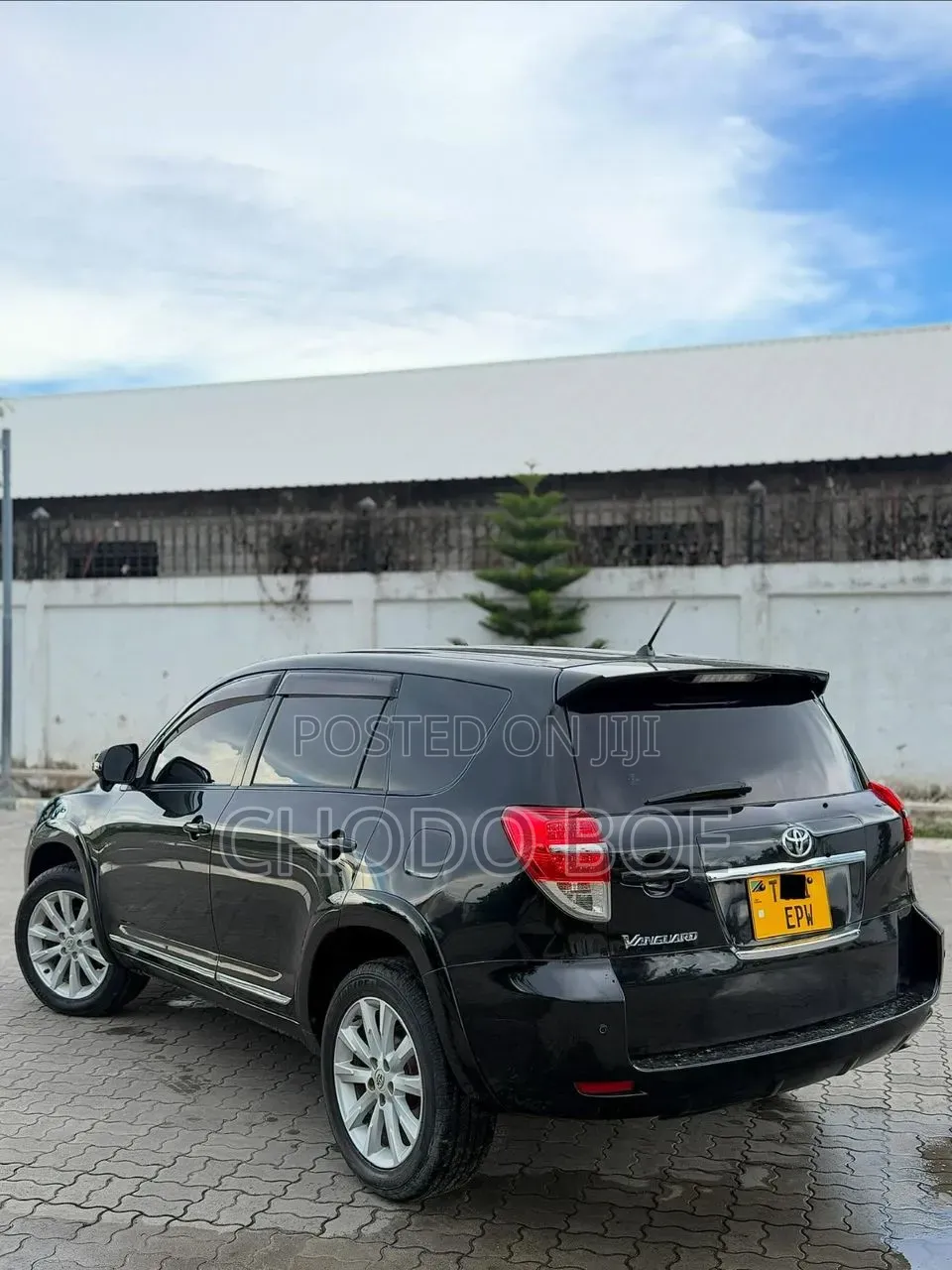Toyota Vanguard 2012 Black