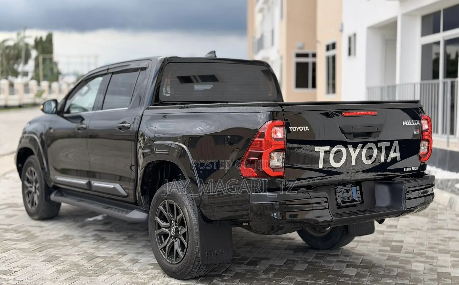 Toyota Hilux 2023 Black