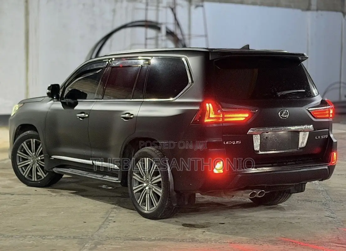 Lexus LX 2017 Gray