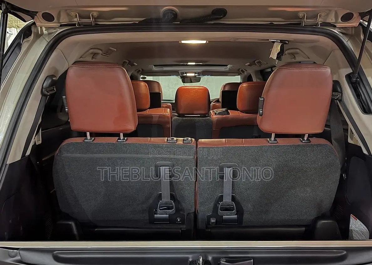 Lexus LX 2017 Gray