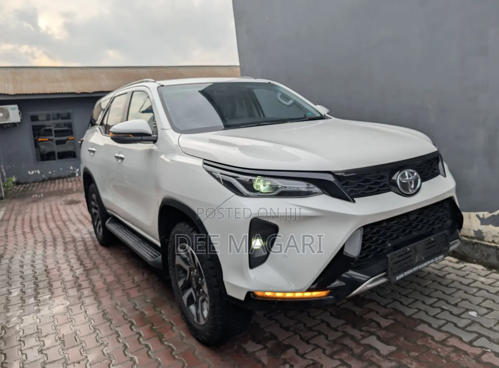 Toyota Fortuner 2.4 D AWD 2024 White