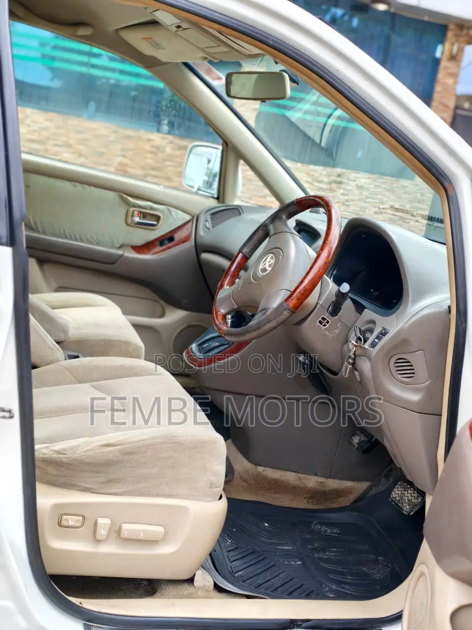 Toyota Harrier 2004 White