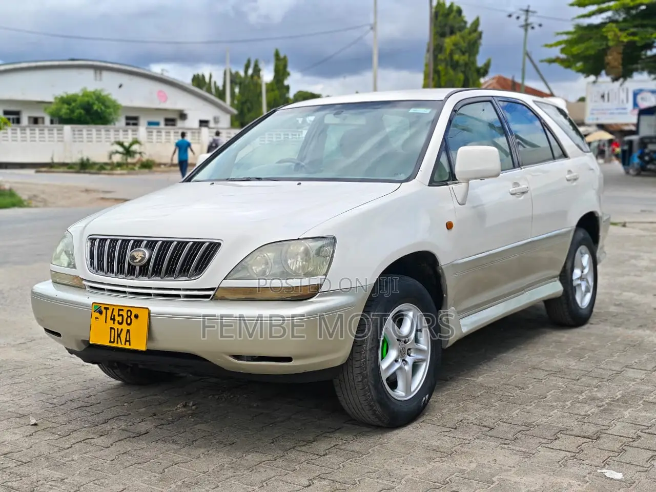 Toyota Harrier 2004 White
