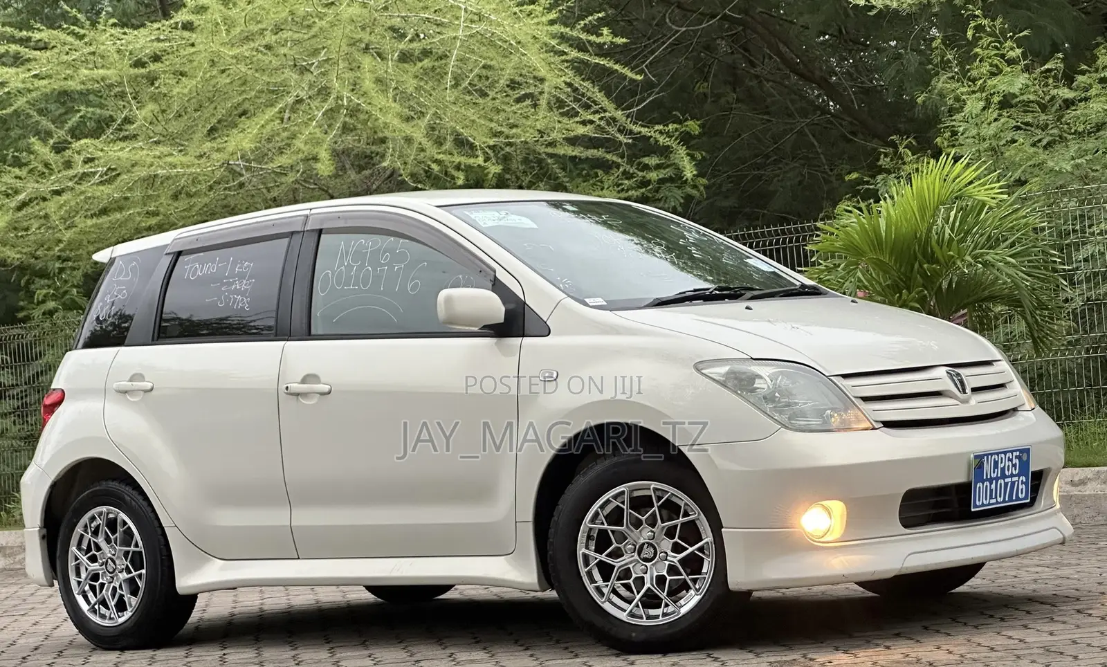 Toyota IST 2003 White
