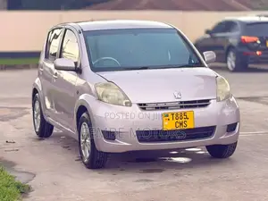 Toyota Passo 2004 Pink