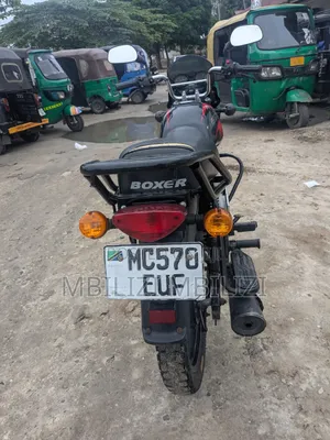 Bajaj Boxer X125 2025 Black
