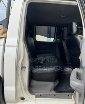 Nissan Hardbody 2012 White