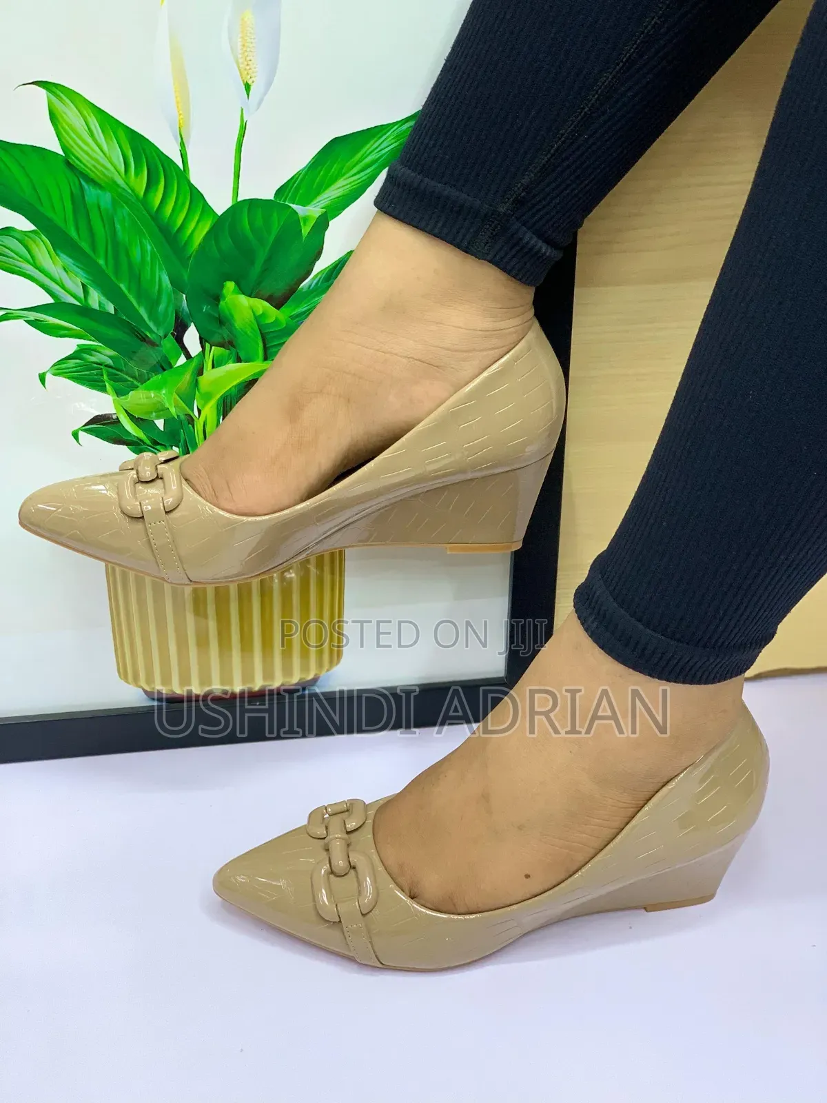 Viatu Vya Kike|Size: 36–41Quality Original|Price: 45,000 (Rejareja)