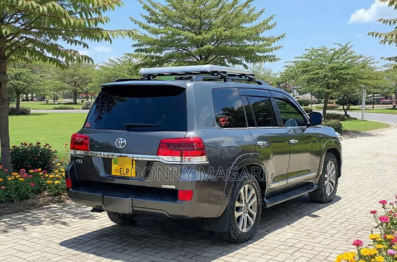 Toyota Land Cruiser 2020 Gray