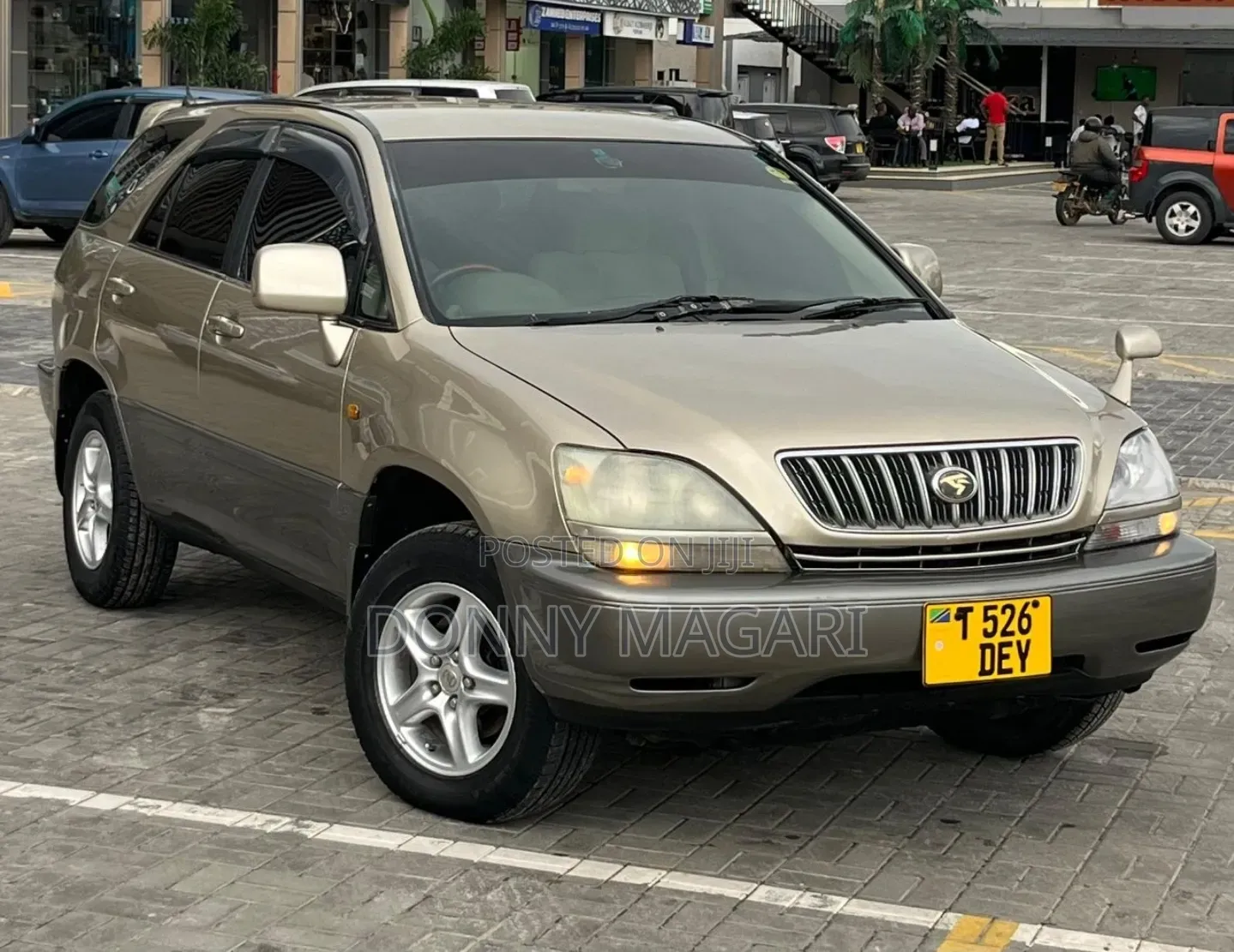 Toyota Harrier 2002 Gold