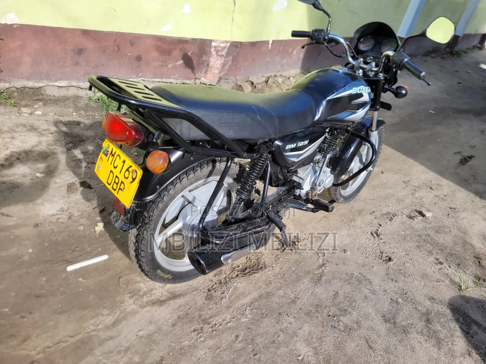 Bajaj Boxer 125 2025