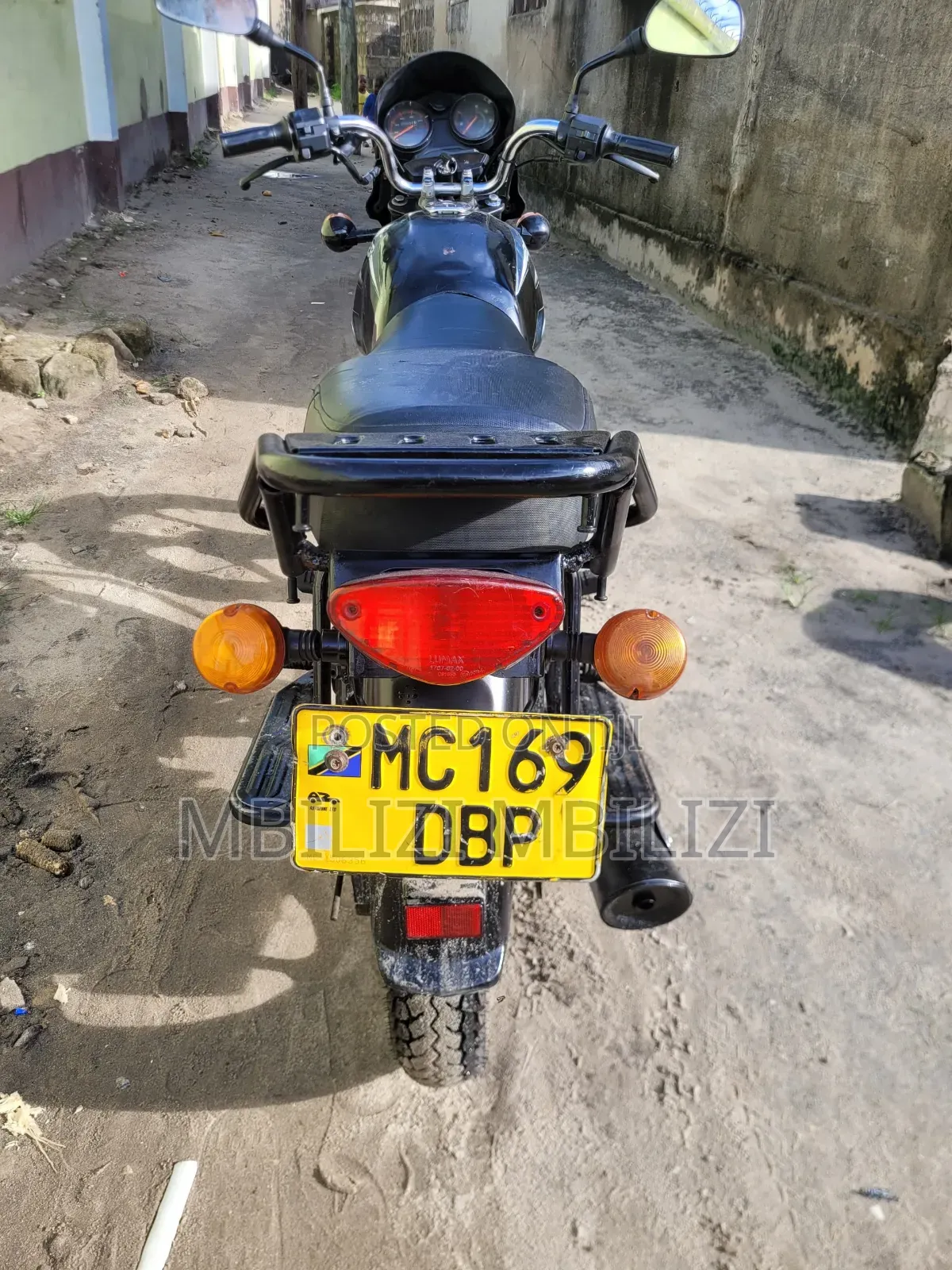Bajaj Boxer 125 2025