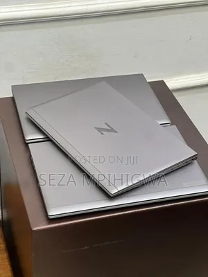 Laptop HP ZBook Firefly 14 G7 16GB Intel Core i7 SSD 256GB