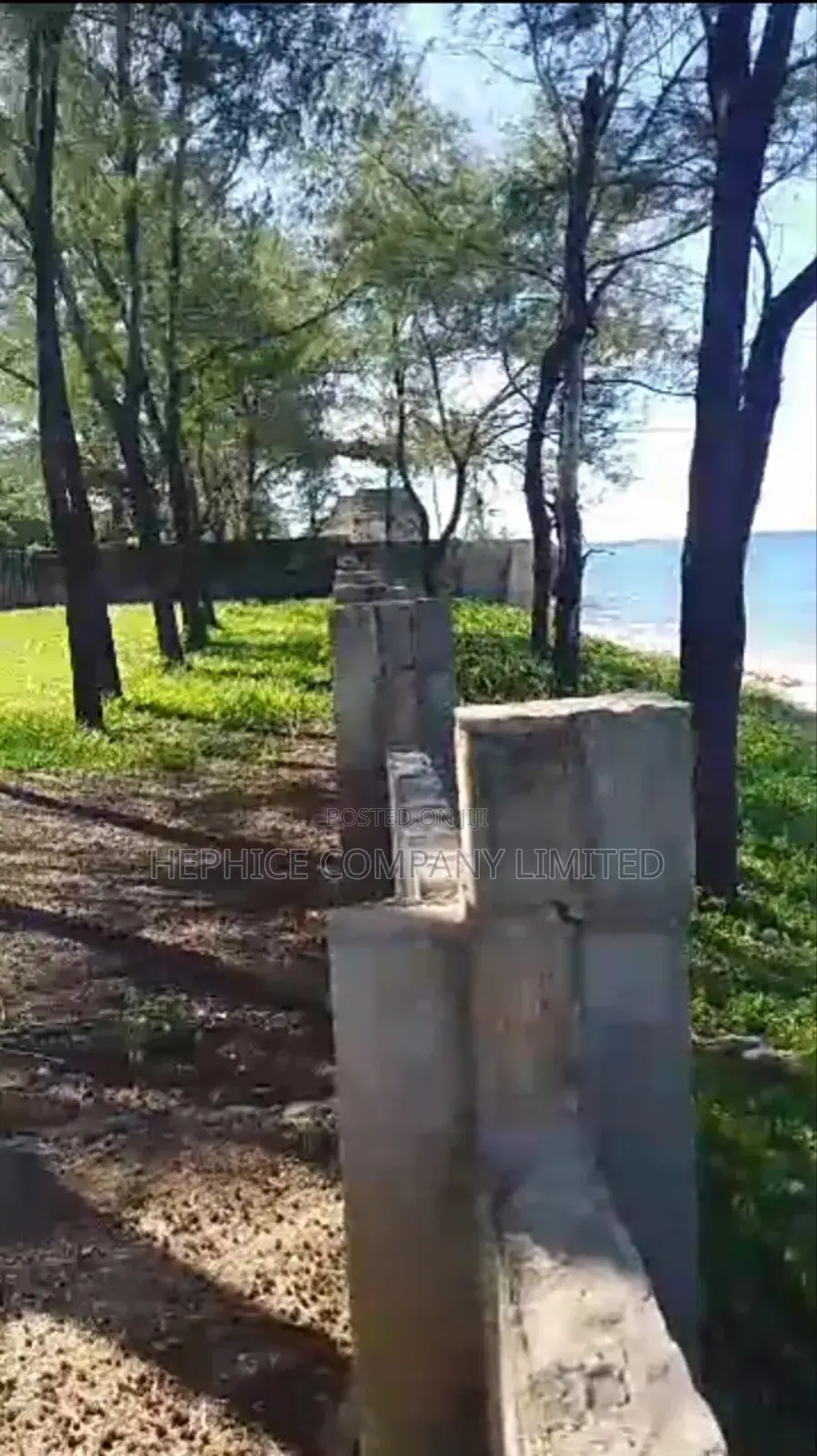 Kiwanja Kinauzwa Beach Plot