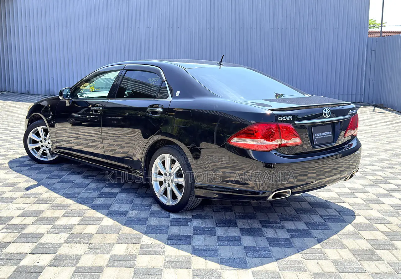 Toyota Crown 2009 Black