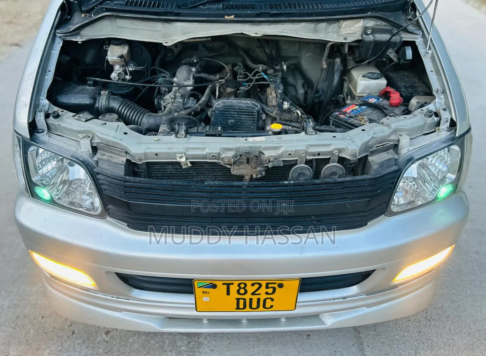Toyota Noah 2002 Silver