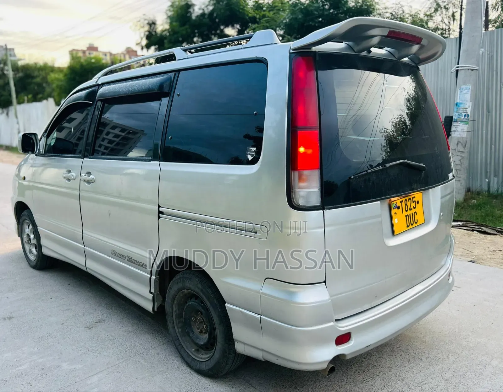Toyota Noah 2002 Silver